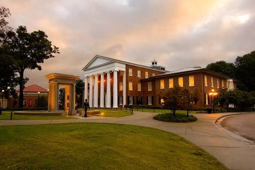 SCHOLARSHIP:  University of Mississippi, USA International Scholarship for Undergraduate Students