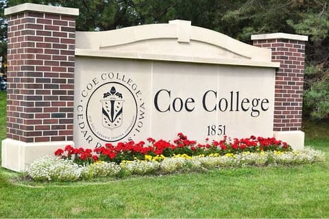 SCHOLARSHIP: Coe College Global Leadership, USA International Scholarship for Undergraduate Students