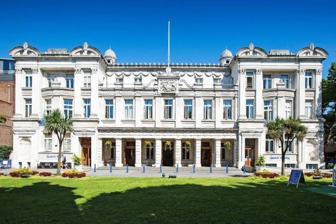 SCHOLARSHIP: Queen Mary University, UK International Scholarship for Undergraduate Students