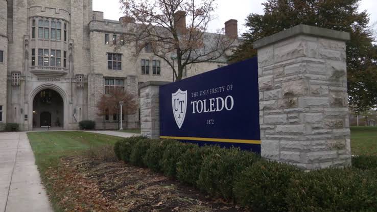 SCHOLARSHIP: University of Toledo, USA International Scholarship for Postgraduate | Ph.D Students